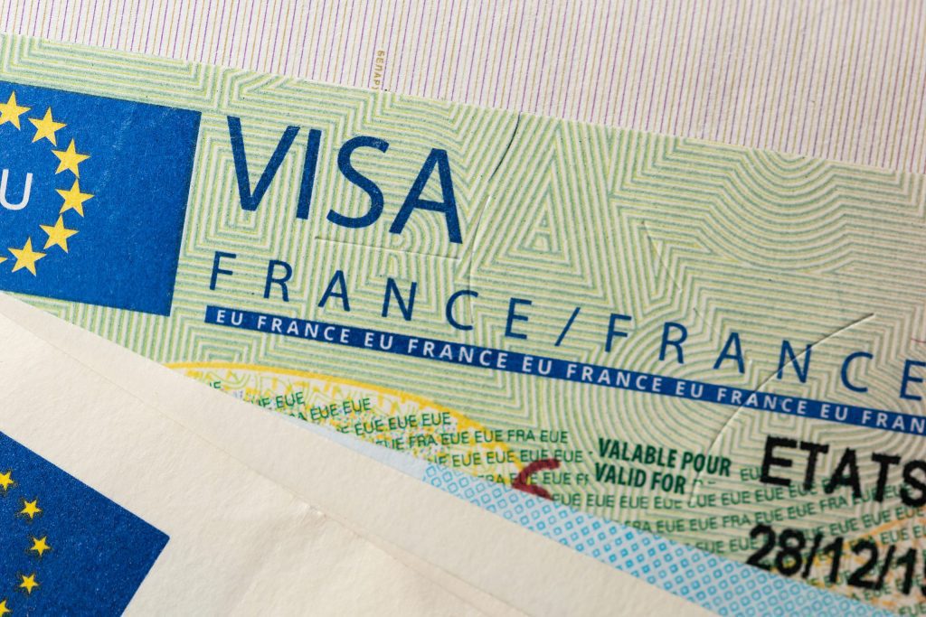 La Dic démantèle un réseau de trafiquants de visas au consulat de France à Dakar