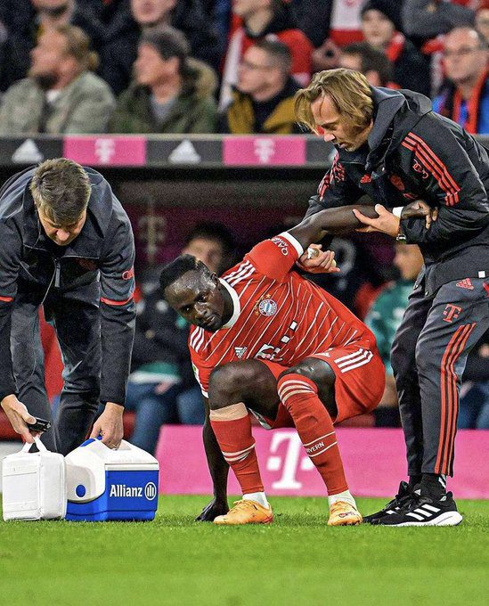 Blessé au péroné droit à douze jours du Mondial : Le Bayern Munich annonce des examens supplémentaires pour Sadio Mané