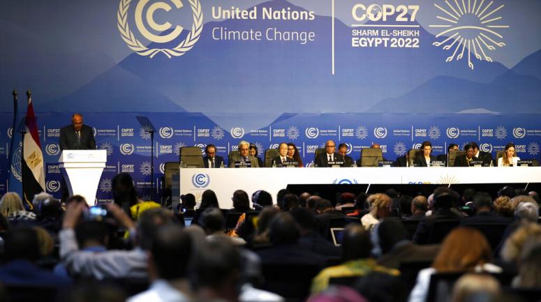 Rideau sur la COP27 qui se termine sur un accord contrasté avec la mesure phare, le dédommagement des pays les moins polluant