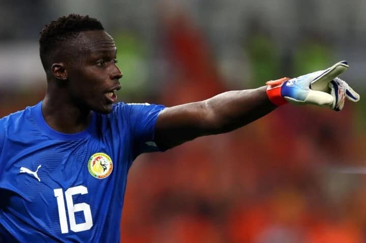 Equipe du Sénégal-Aliou Cissé prend la défense d’Edouard Mendy : « Il a entièrement ma confiance »