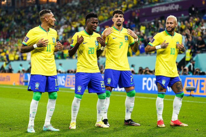 Le Brésil rejoint la Croatie en quarts de finale, le Japon et la Corée du Sud éliminés