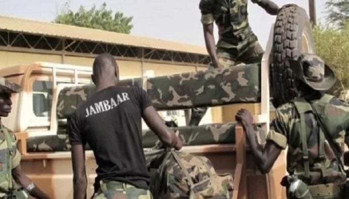 Kédougou : Un véhicule militaire se renverse et cause un décès
