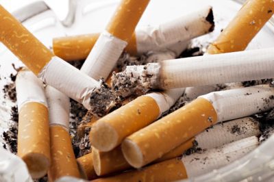 Le cancérologue Abdou Aziz Kassé milite pour la révision de la loi sur le tabac