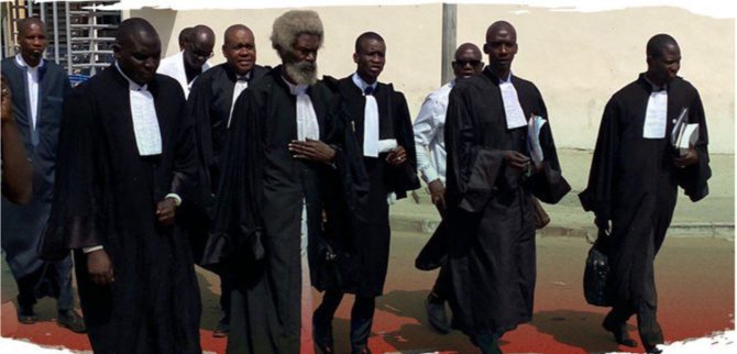 Venus avec leur huissier pour constater le blocus à la Cité Keur Gorgui : Des avocats gazés et interdits de voir leur client Ousmane Sonko