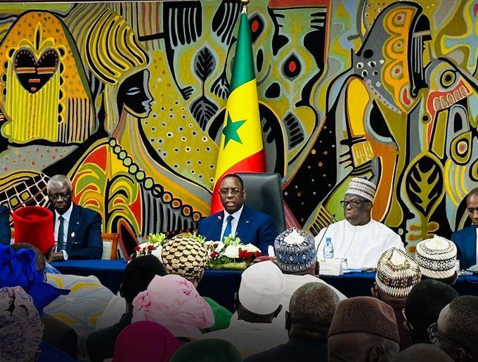 DIRECT PALAIS – Macky Sall lance le dialogue national