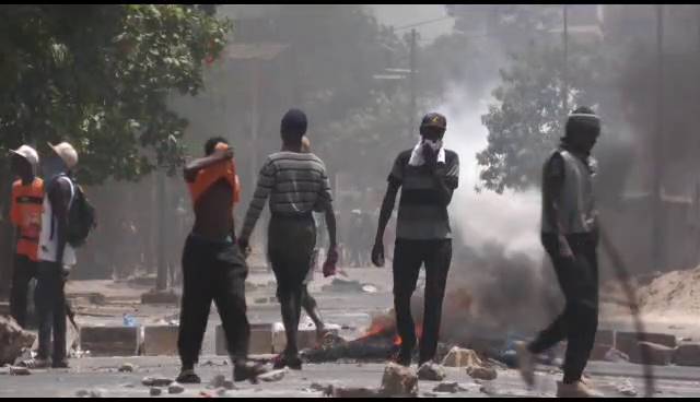 Manifestations de soutien à Ousmane Sonko : Neuf morts et des réseaux sociaux restreints
