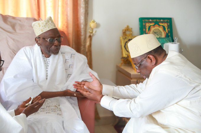 Décès du khalife général des Khadres : « Le Sénégal vient de perdre un guide religieux d’une grande dimension », Macky Sall