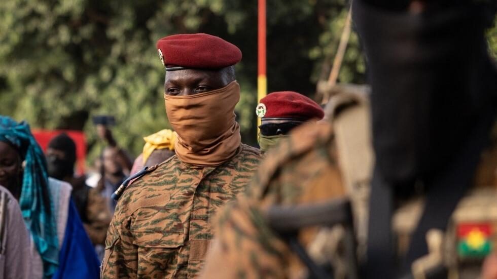 Des milliers de personnes dans les rues pour soutenir la junte burkinabè