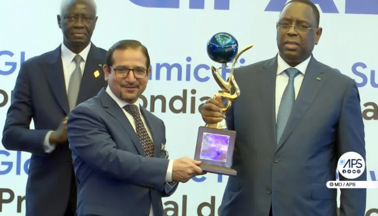 Le prix mondial du leadership en finance décerné à Macky Sall