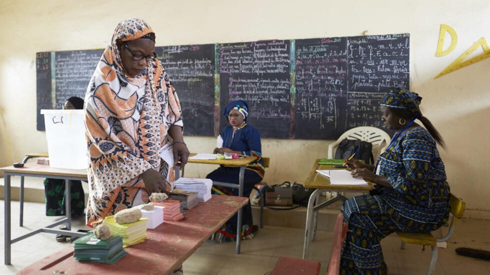 Sénégal : L’élection présidentielle reportée au 15 décembre 2024