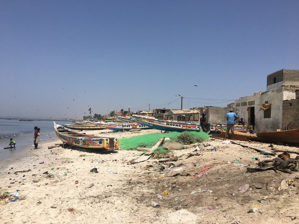 Saint-Louis: Au moins 24 morts et des dizaines de disparus dans le naufrage d’une pirogue de migrants à Goxu Mbacc
