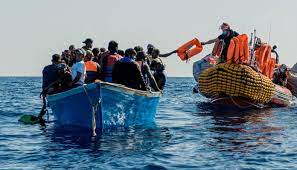 Emigration irrégulière : 85 candidats en détresse sauvés par la Marine nationale