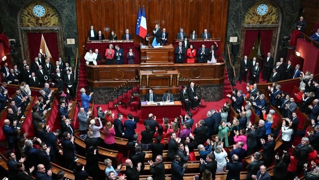 IVG : la France inscrit le droit à l’avortement dans sa Constitution
