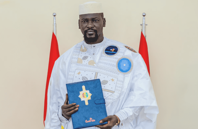 Guinée : Mamadi Doumbouya élu président avec 86,72 % des suffrages