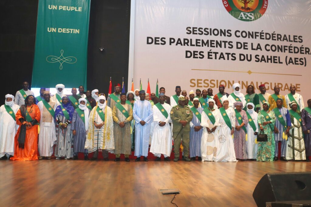 AES : le Parlement confédéral installé à Niamey